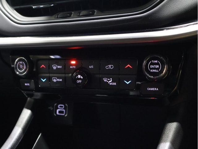 車両画像18