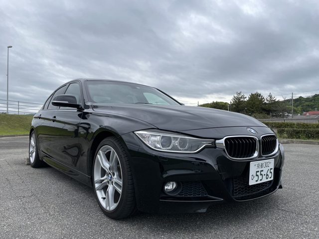 ３シリーズ　セダン　３２８ｉ　Ｍスポーツ