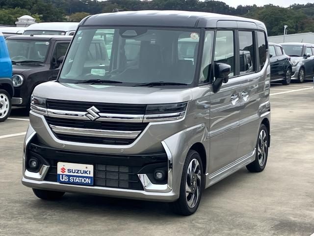 スペーシア　カスタム　４ＷＤ　カスタム　ＨＹＢＲＩＤ　ＸＳターボ