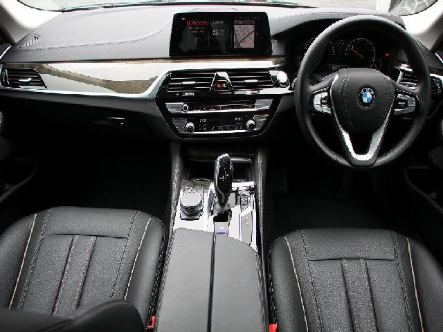 車両画像2