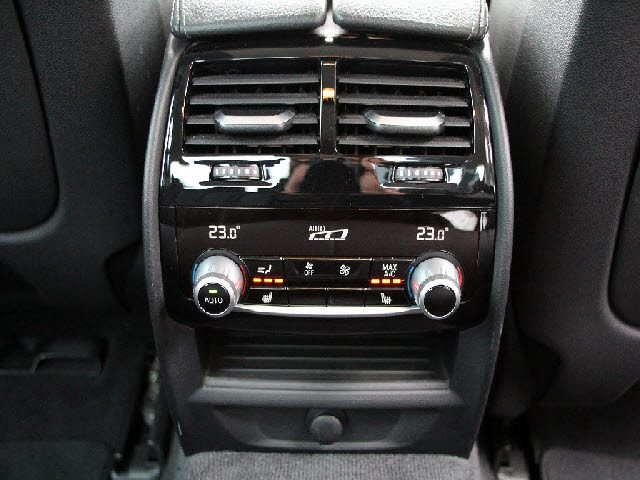 車両画像22