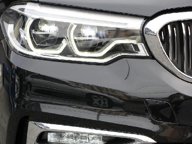 車両画像28
