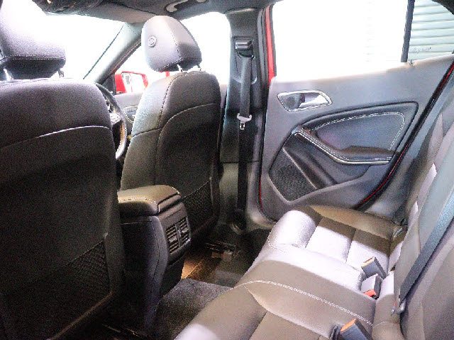 車両画像30