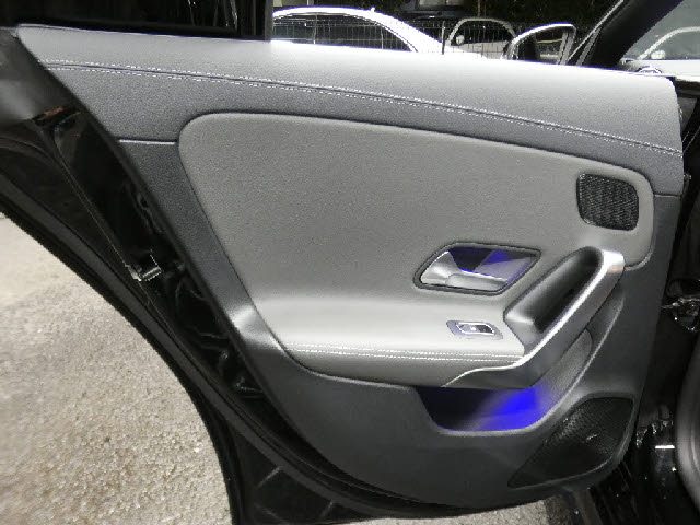 車両画像22