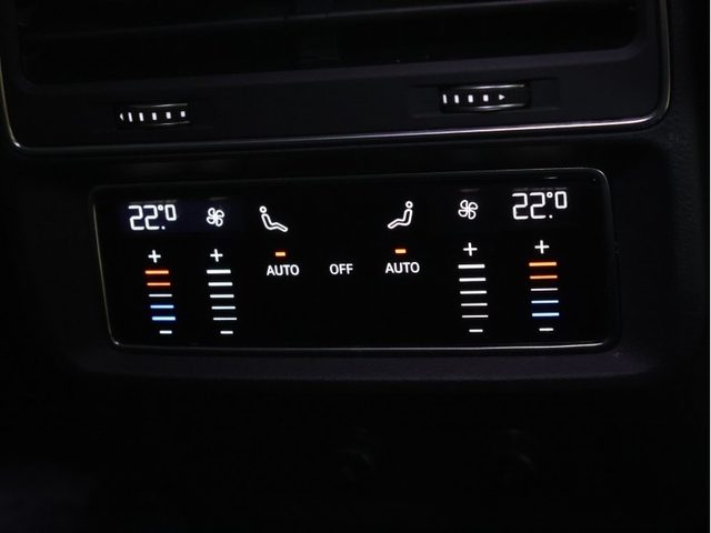 車両画像23