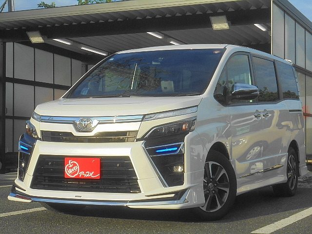 ヴォクシー　ＺＳ　煌３