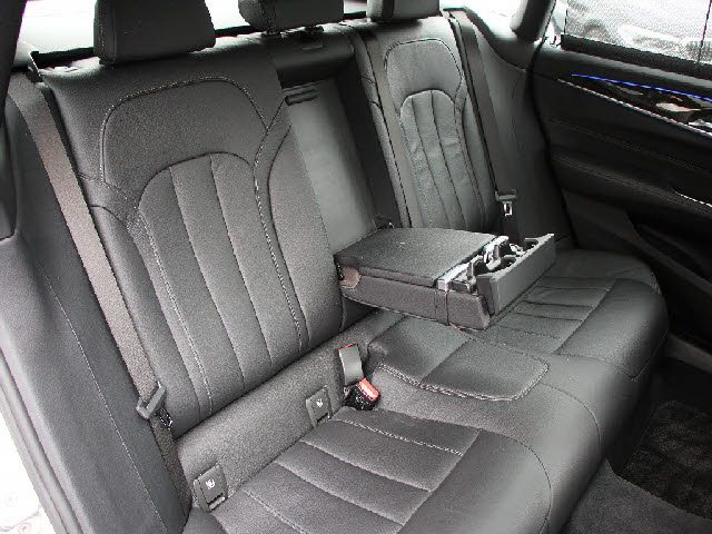 車両画像11