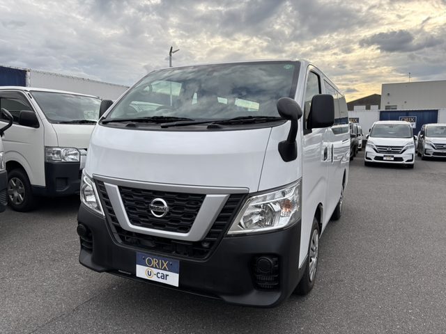 ＮＶ３５０キャラバン　ＤＸ　平床　ロング