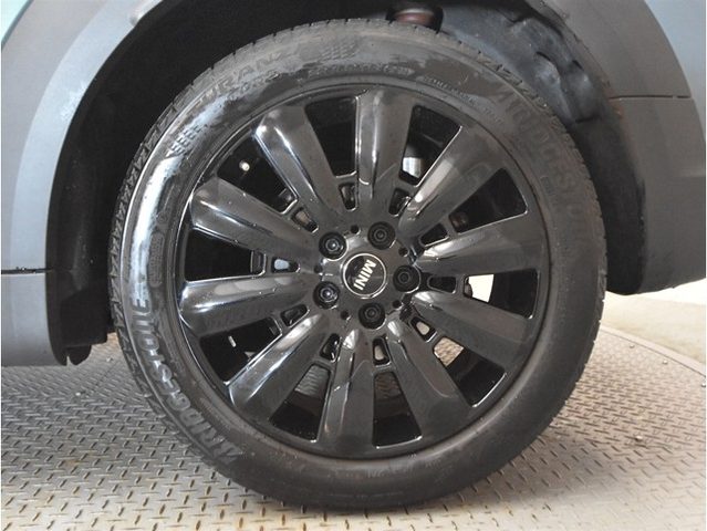 車両画像18