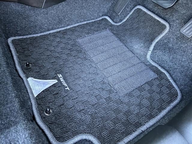 車両画像18