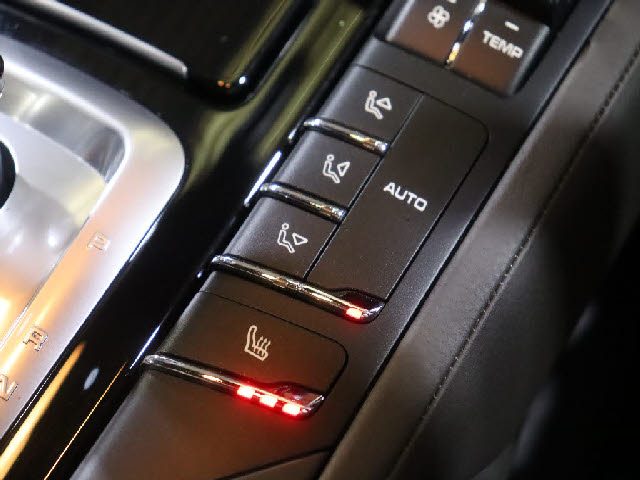 車両画像17