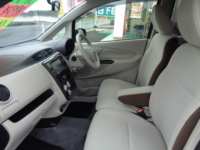 車両画像11