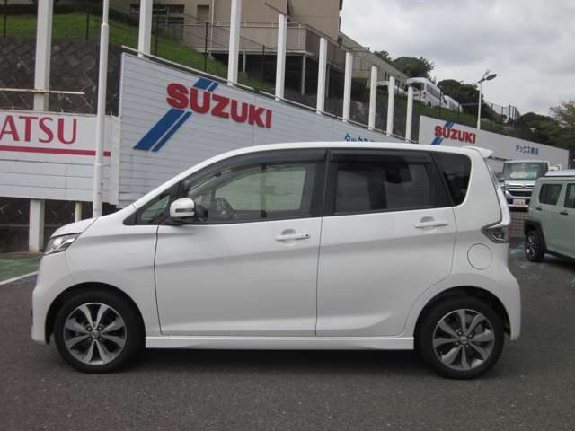 車両画像4