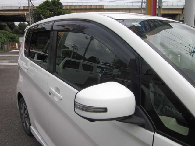 車両画像8