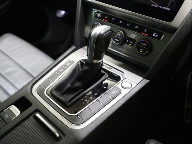 車両画像17