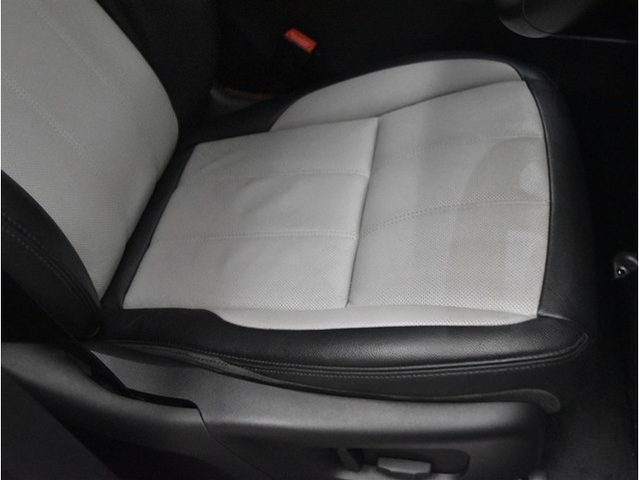車両画像30