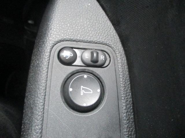車両画像30