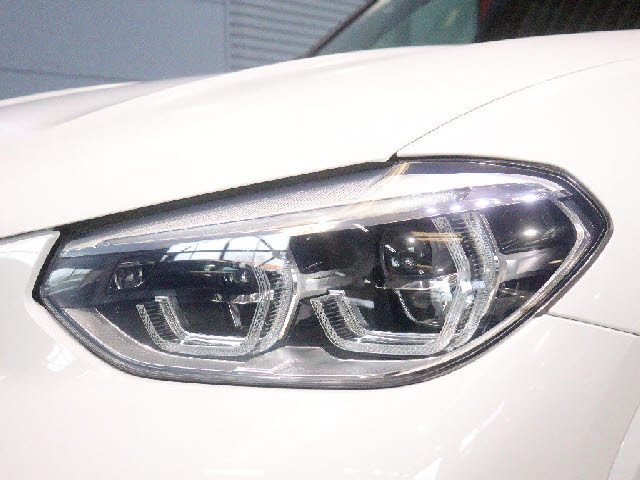 車両画像23