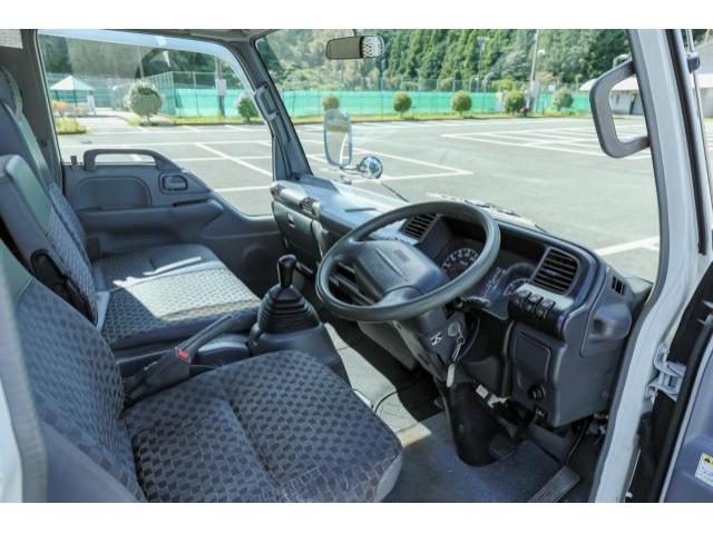 車両画像23