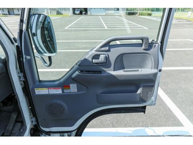 車両画像24