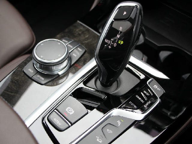 車両画像23