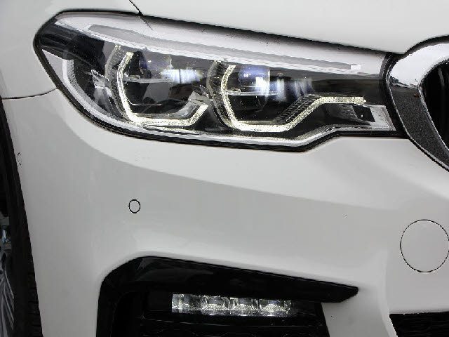車両画像28