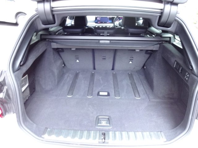 車両画像11