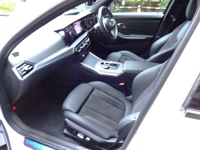 車両画像13