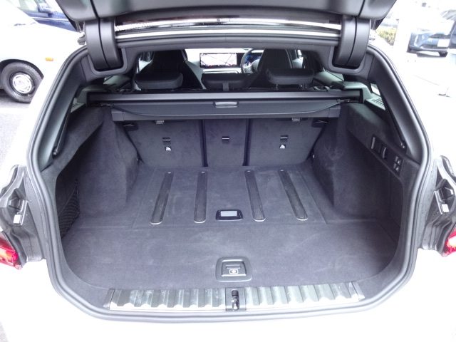 車両画像11