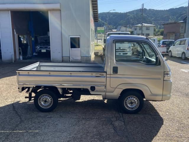 車両画像27