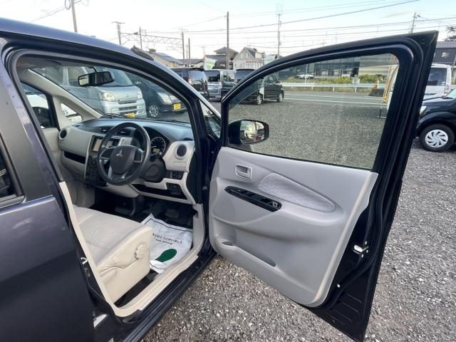 車両画像16