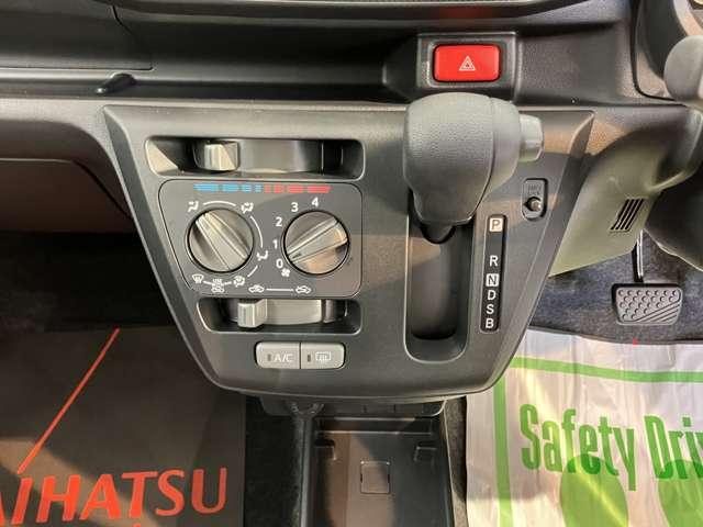 車両画像11
