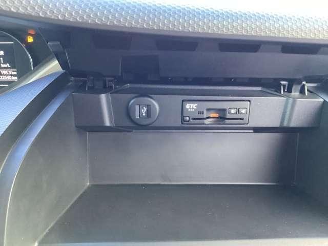 車両画像12