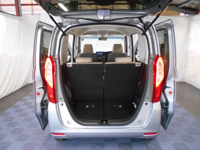 車両画像16