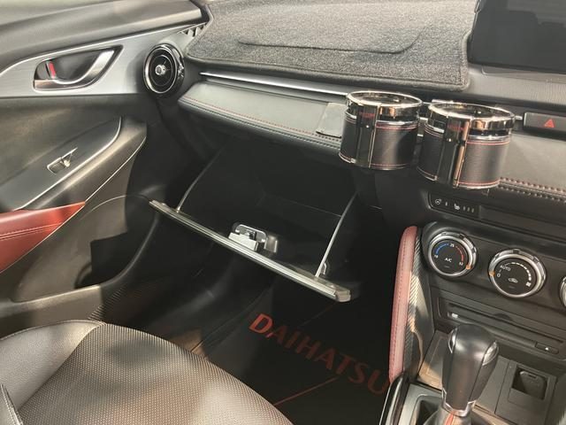 車両画像18