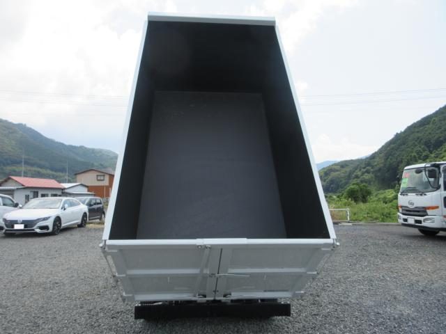 車両画像11