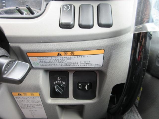 車両画像18