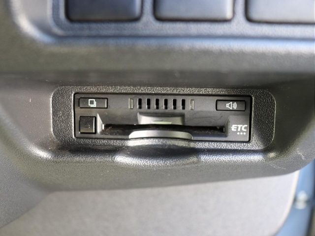 車両画像18