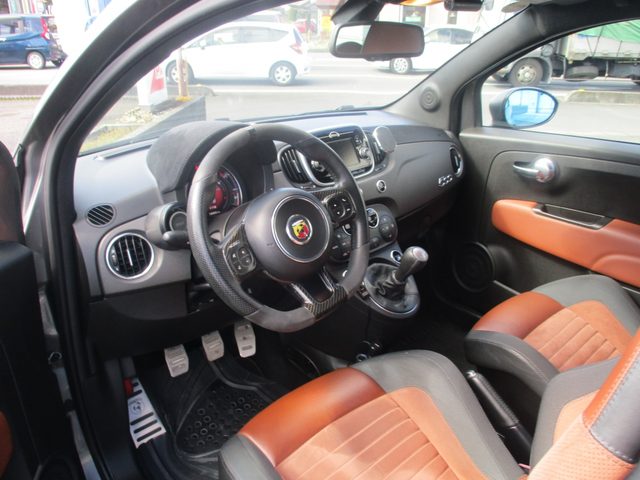 車両画像12