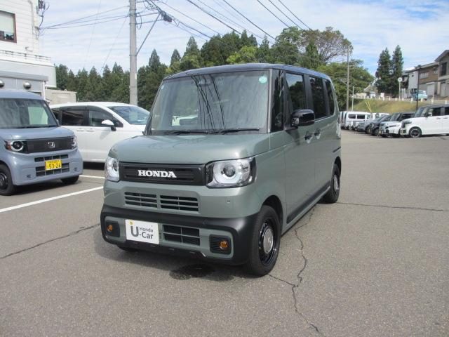Ｎ　ＢＯＸ　ジョイ　４ＷＤ　２トーン