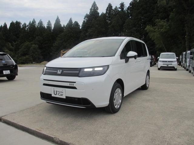 フリード　４ＷＤ　エアー