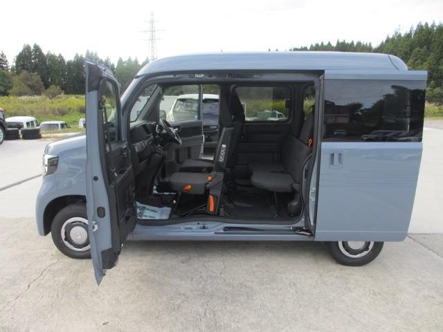 車両画像11