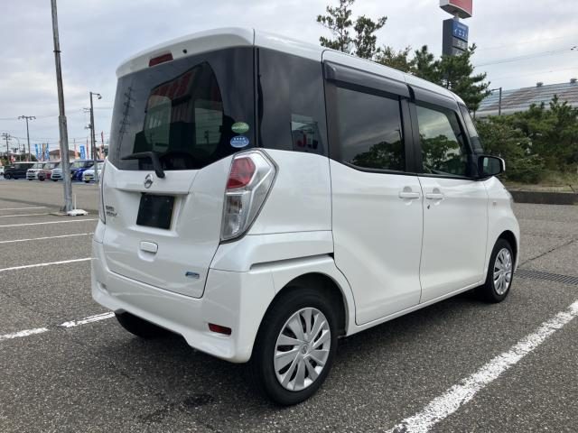 車両画像11