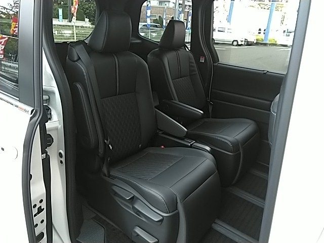 車両画像12