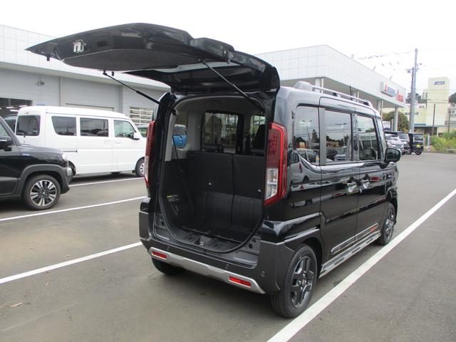 車両画像16