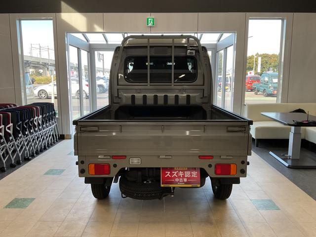 車両画像13