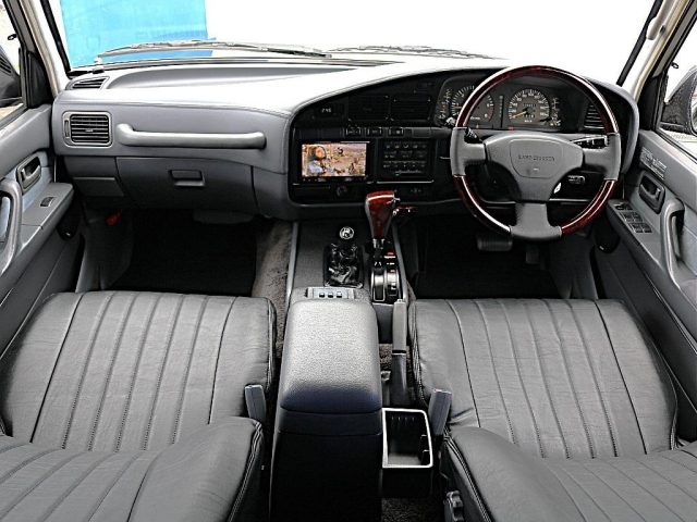 車両画像4