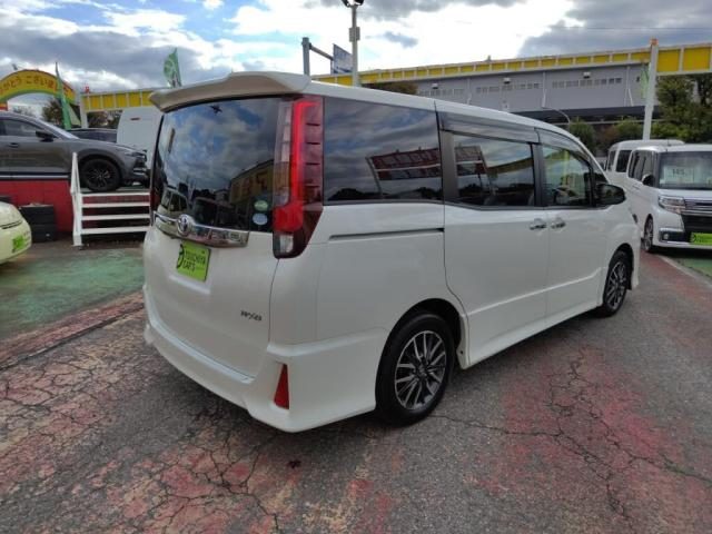 車両画像11
