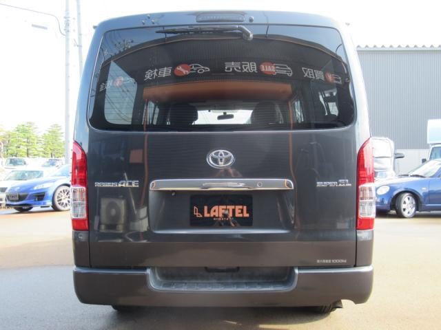 車両画像10