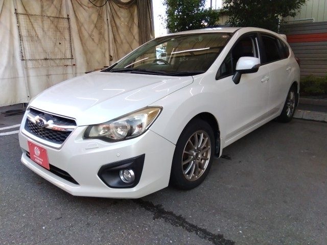 インプレッサスポーツ　４ＷＤ　２０００　２．０ｉ　アイサイト　５ドア　